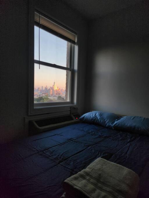Ferienwohnung Luxurious 2 Bed ! Mins To Nyc! Union City Exterior foto