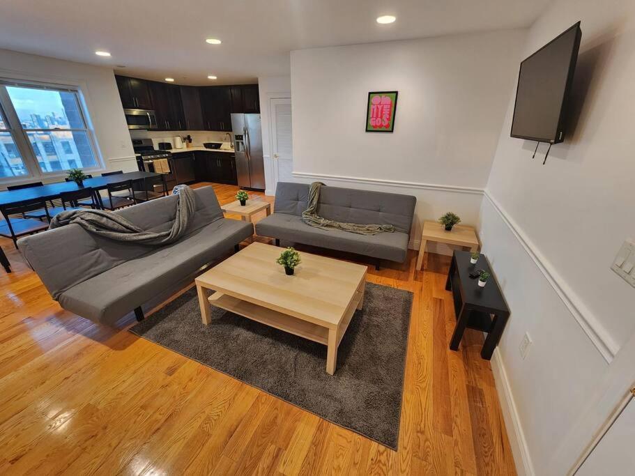 Ferienwohnung Luxurious 2 Bed ! Mins To Nyc! Union City Exterior foto